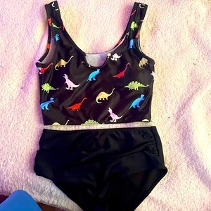 Shein bikini size medium. perfect condition, never worn, too big on me.